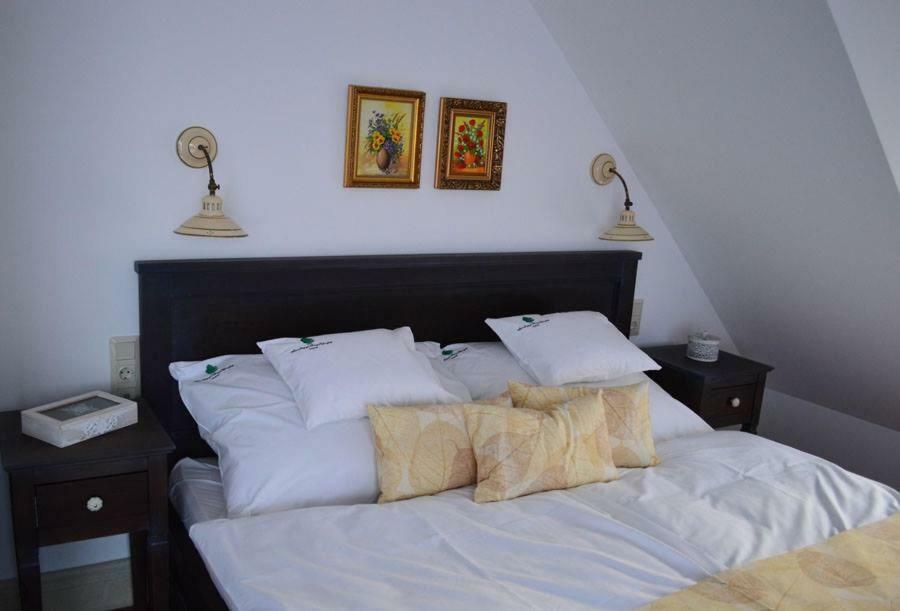 Somhegyi Oereg Harsfak Major Vendeghaz Bed & Breakfast Bakonybel Exterior photo